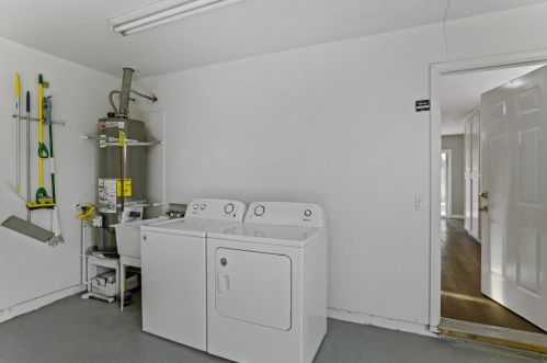 548 Denise Dr, Ripon CA  95366-2808 exterior