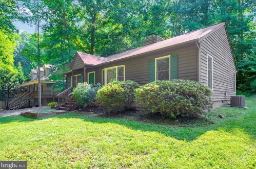 621 Harrison Cir, Locust Grove, VA 22508-5332