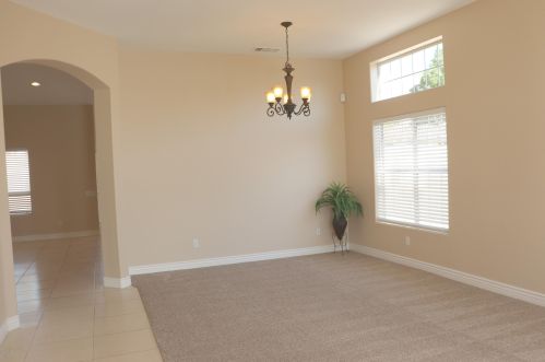 6946 Robin Ln, Glendale, AZ 85310-5910