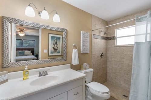 80 Logan Blvd, Naples FL  34119-2540 exterior