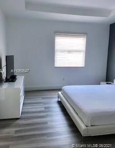 8860 103rd Ave, Miami, FL 33178-1648