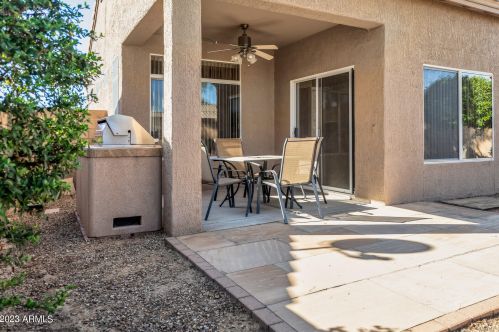 22209 Las Brizas Ln, Sun City AZ 85375-2858 exterior