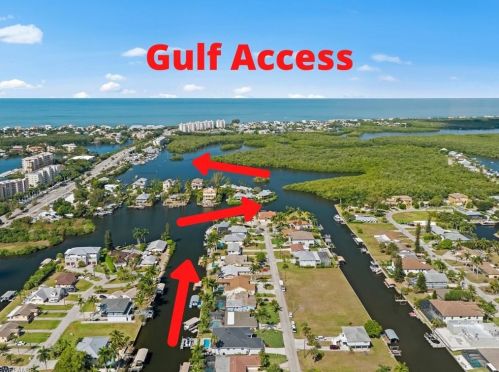 4833 Regal Dr, Bonita Springs, FL 34134-3926