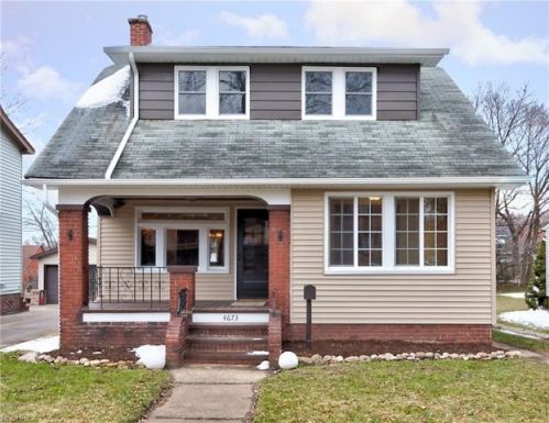 4673 Broadale Rd, Cleveland, OH 44109-4545