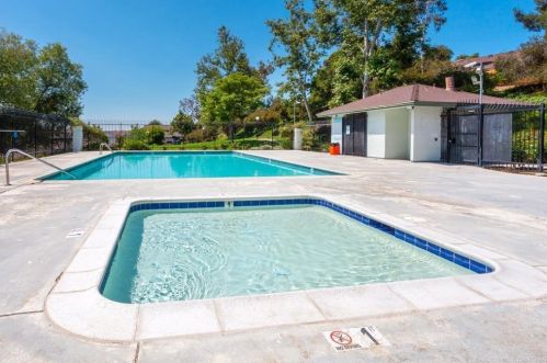 230 Eveningside Gln, Escondido CA  92026-1334 exterior