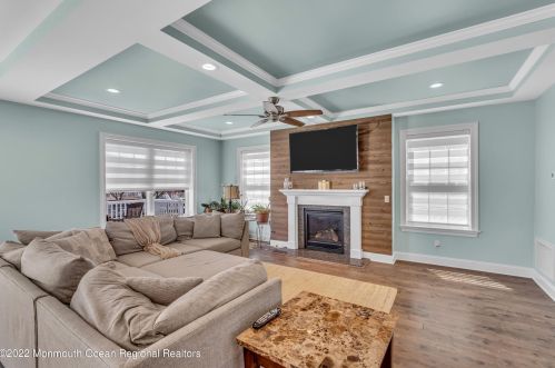 21 Halsey Dr, Bricktown NJ  08723-7510 exterior