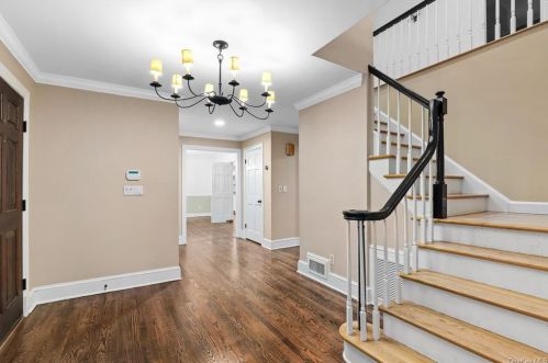 5 Danny Ln, Chappaqua NY  10514-1603 exterior