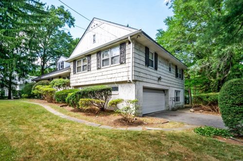 27 Butler Rd, Scarsdale, NY 10583-1631