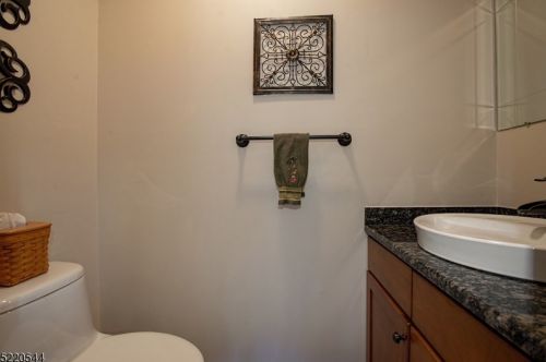 19 Jersey Pl, Fredon NJ  07860-2315 exterior