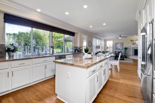 3460 Paseo Ancho, Carlsbad CA  92009-9517 exterior