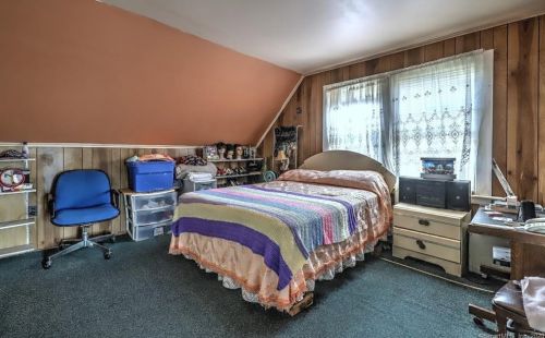 76 Savoy St, Bridgeport CT 06606-4122 exterior