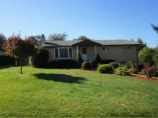610 Hughes Dr, Freeport, PA 16229-1609