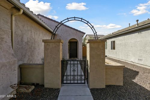 26149 Runion Dr, Buckeye AZ  85396-7284 exterior