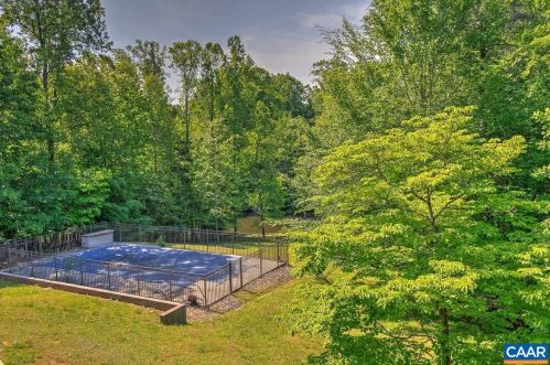 17 Shortwood Cir, Bybee VA  22963-2747 exterior