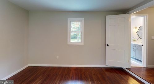 913 Lake Dr, Trenton NJ  08648-4003 exterior
