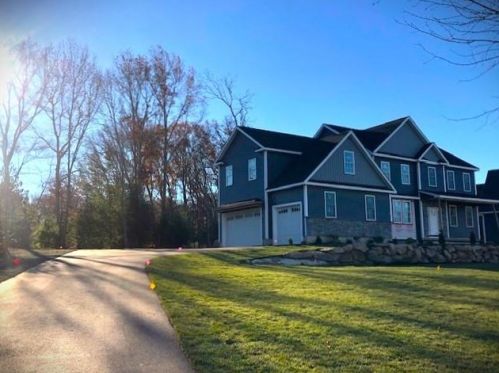 386 Sylvan Ct, South Kingstown, RI 02874-1976