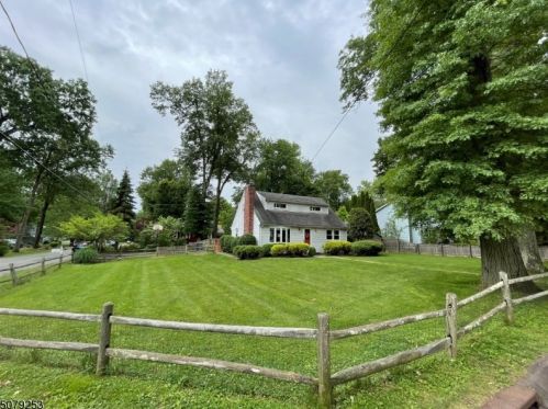 30 Gates Ave, Warren, NJ 07059-5732
