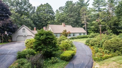 1587 Hopkinton Rd, Hopkinton, NH 03229-2842