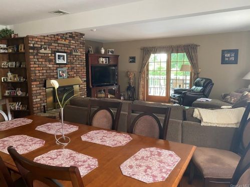 48 Heights Rd, Stony Point NY  10980-1538 exterior