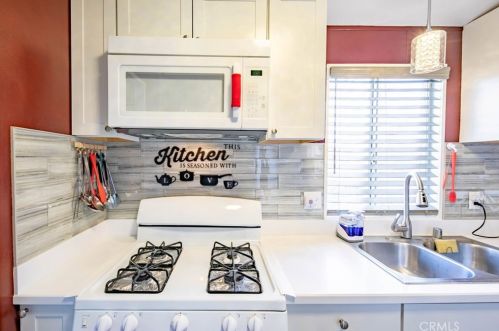 33055 Olive St, Lake Elsinore CA  92530-1434 exterior