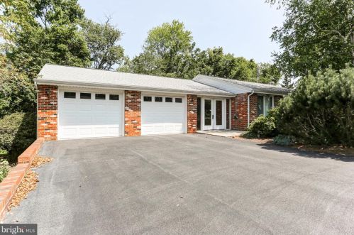 3 Annette Dr, West Enola PA  17025-1802 exterior