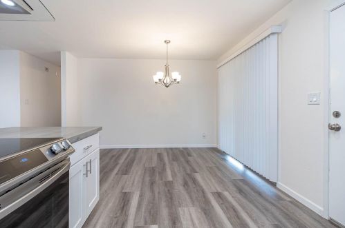 2485 Hampton Way, Turlock CA  95382-0733 exterior