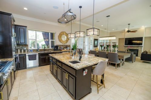 10709 Goldsborough Cir, Valley Home CA  95361-7648 exterior