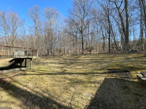 26 Hillsdale Dr, Wantage NJ  07461-4026 exterior