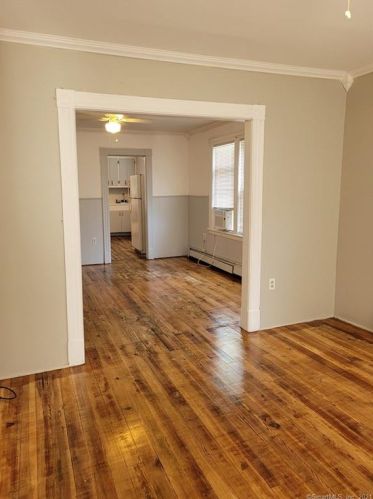18 Alger St, United States Coast Guard Ac, CT 06320-4802