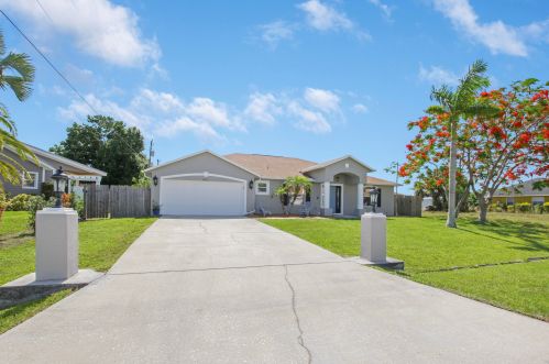 4111 Tumble St, Fort Pierce, FL 34953-3146