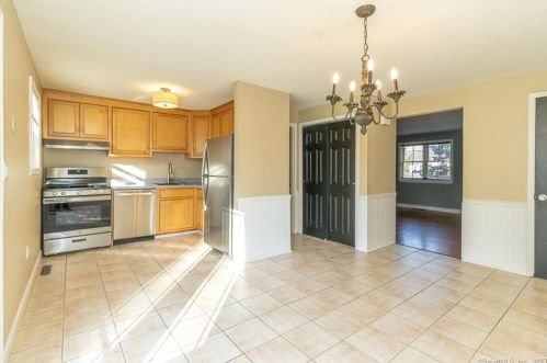 35 Robertson St, Bristol, CT 06010-9102