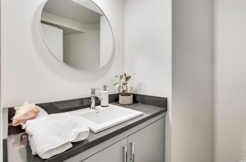 4833 Skycrest Way, Santa Rosa CA  95405-8798 exterior