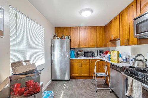 416 Poplar Ave, Redwood City CA  94061-3019 exterior