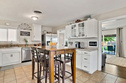 319 Mckelvey Ave, Bakersfield CA 93308-1287 exterior