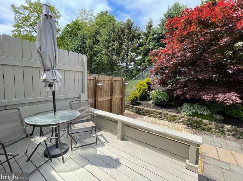 29 Johns Dr, West Enola PA  17025-2694 exterior