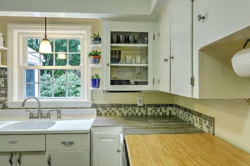 16 Cormier Rd, Lincoln RI  02865-3104 exterior