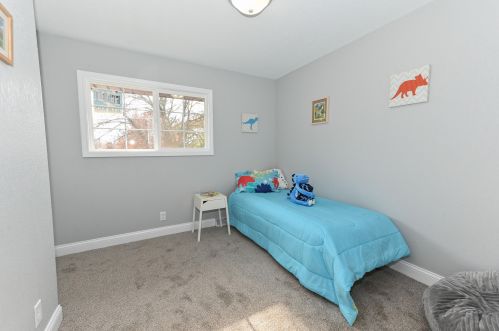 8110 Green Tree Rd, Milwaukee WI  53223-4928 exterior