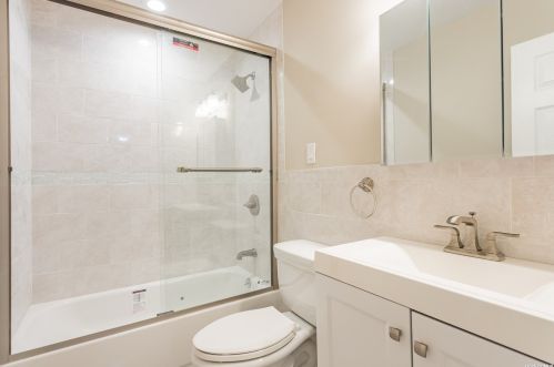 92 Bartlett Rd, Middle Island NY  11953-1811 exterior