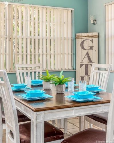 381 Gulfstream Ave, Fort Pierce FL  34983-1218 exterior