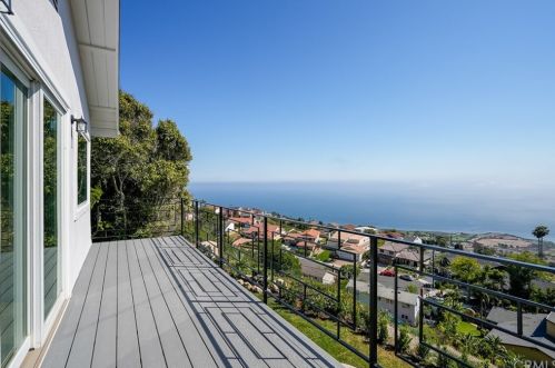 30695 Ganado Dr, Palos Verdes Estates CA  90275-6278 exterior