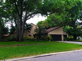 12408 Shawnee Trl, Largo, FL 33774-2829