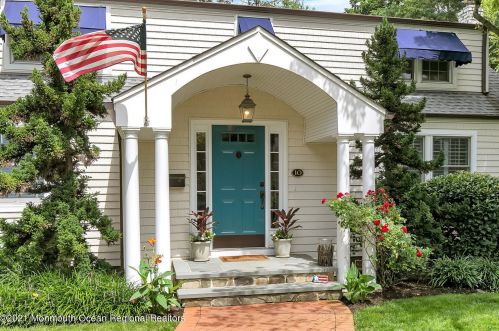 10 Laurel Dr, Little Silver, NJ 07739-1416