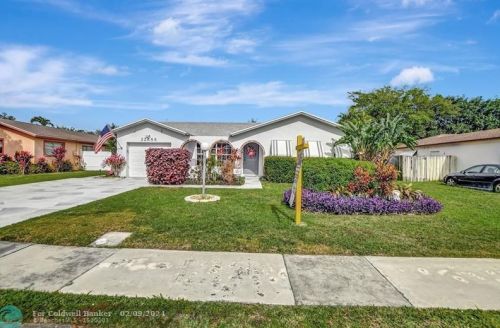 22588 65th Ter, Boca Raton, FL 33428-6021