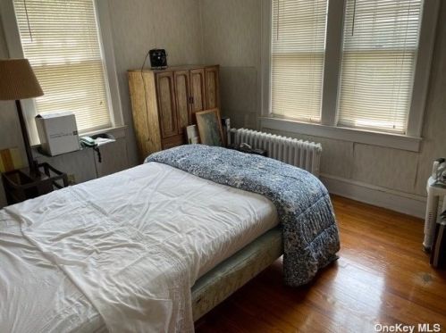 170 Great Neck Rd, Copiague NY  11726-3802 exterior