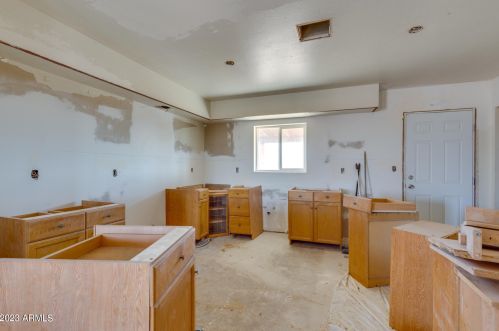 36448 Buckeye Rd, Tonopah AZ  85354-7395 exterior