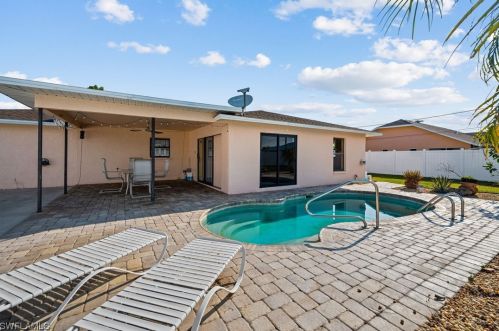 602 30th St, Cape Coral, FL 33904-3535