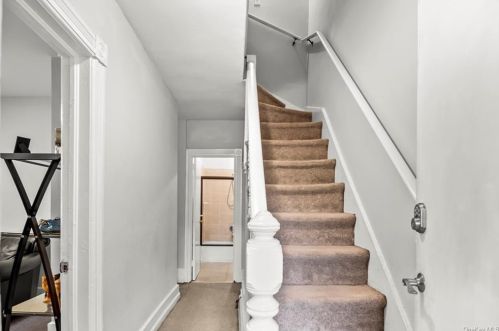 828 226th St, Bronx NY  10466-4419 exterior