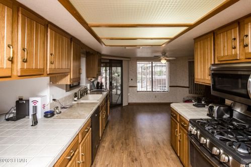 321 Acoma Blvd, Lake Havasu City AZ  86403-5050 exterior