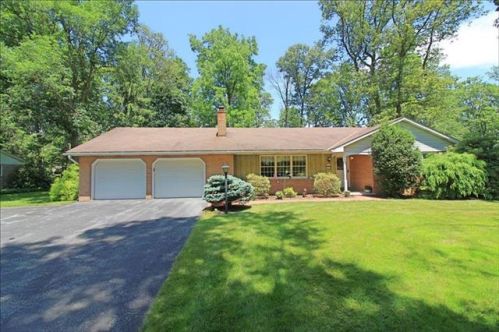 3031 Bellview Rd, Schnecksville, PA 18078-2855