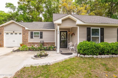 39 Brindlewood Dr, Beaufort, SC 29907-2661